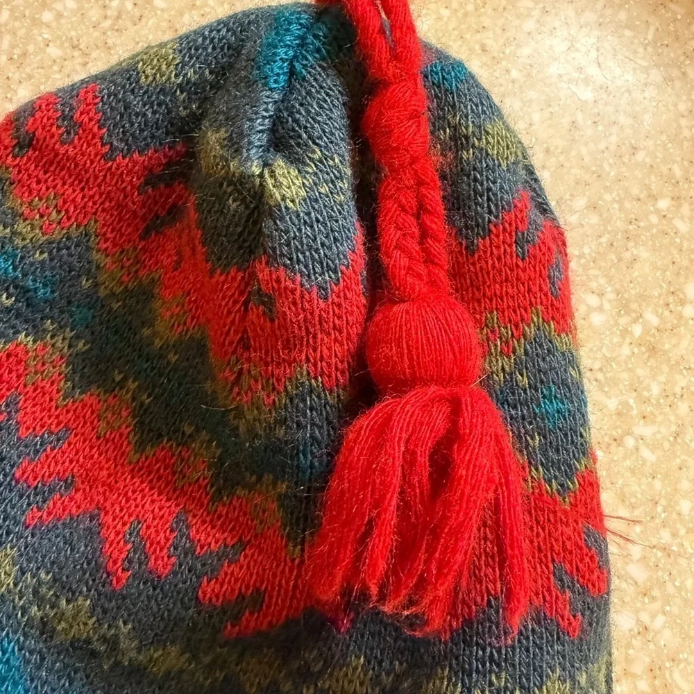 Vintage 90’s Patagonia Red and Blue Knit Hat with Pom-Pom